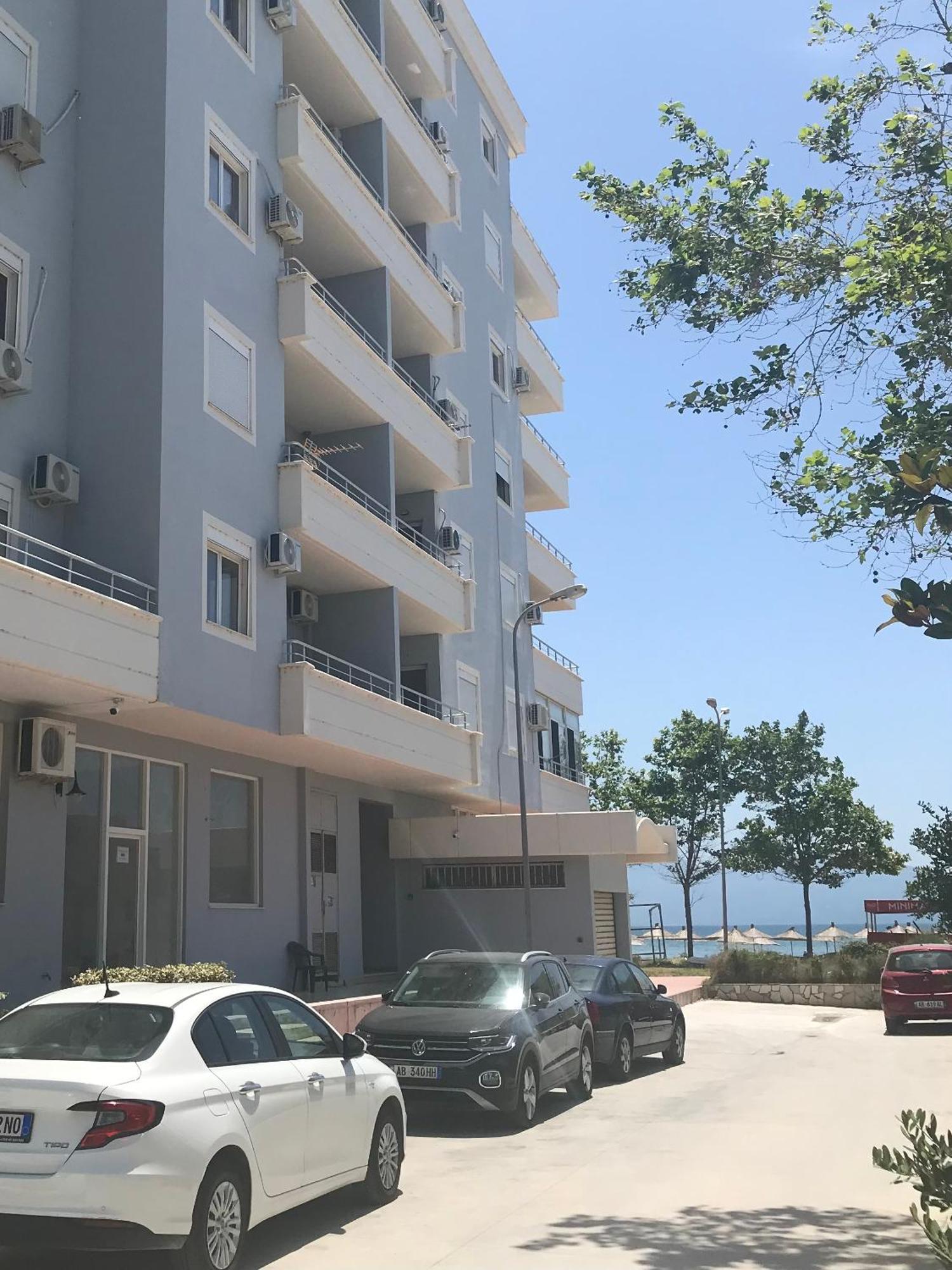 Corazon Guest House Vlorë Eksteriør billede