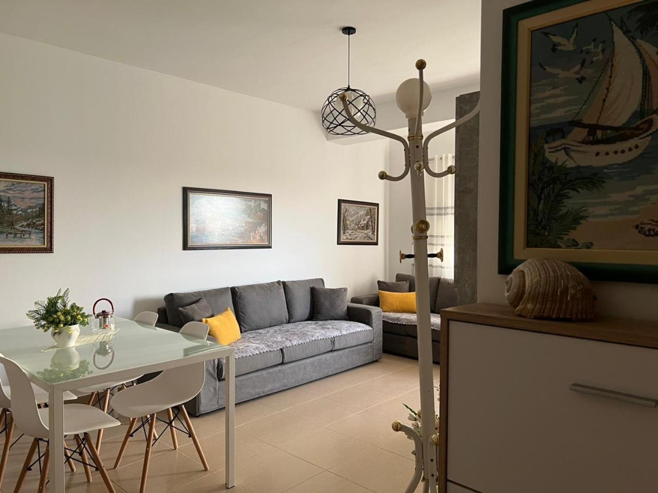 Corazon Guest House Vlorë Eksteriør billede