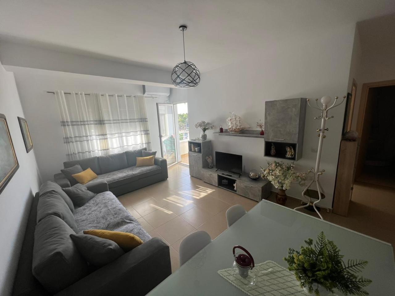 Corazon Guest House Vlorë Eksteriør billede